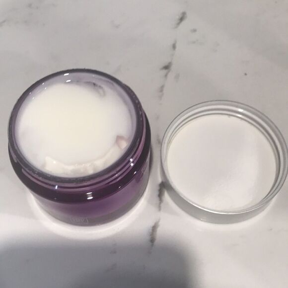 AGE DEFYING GOJI PEPTIDE PERFECTING - Picture 5 of 5